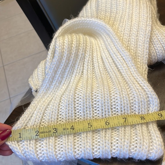 SISLEY women’s EXRA LONG WHITE bridal scarf with tulle fringe approx 100 inches - Picture 11 of 11